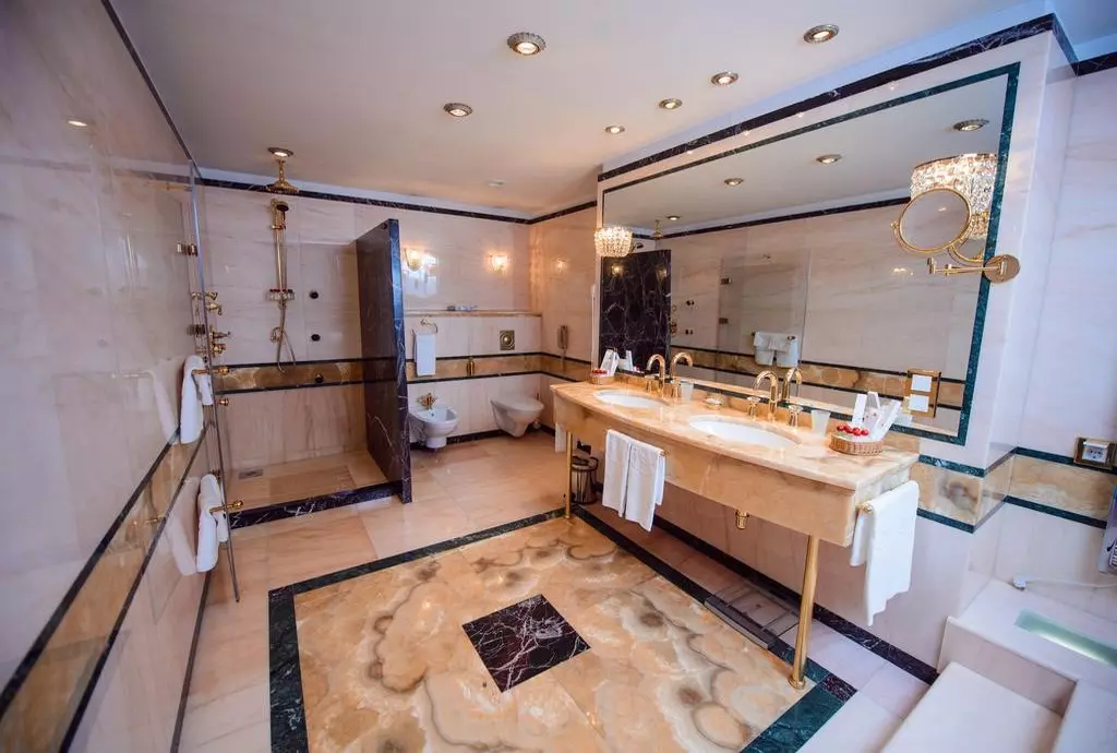 hotel ambassador saint petersburg_shabavizparvaz_17.jpg